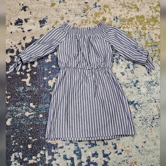 Jodi Kristopher Off Shoulder Striped Dress - Medium - Picture 2 of 6